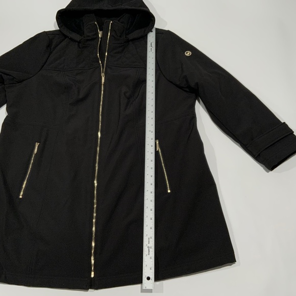 Michael Kors Sz 2X Hooded Water-Resistant Soft Shell Raincoat Jacket - Picture 7 of 10